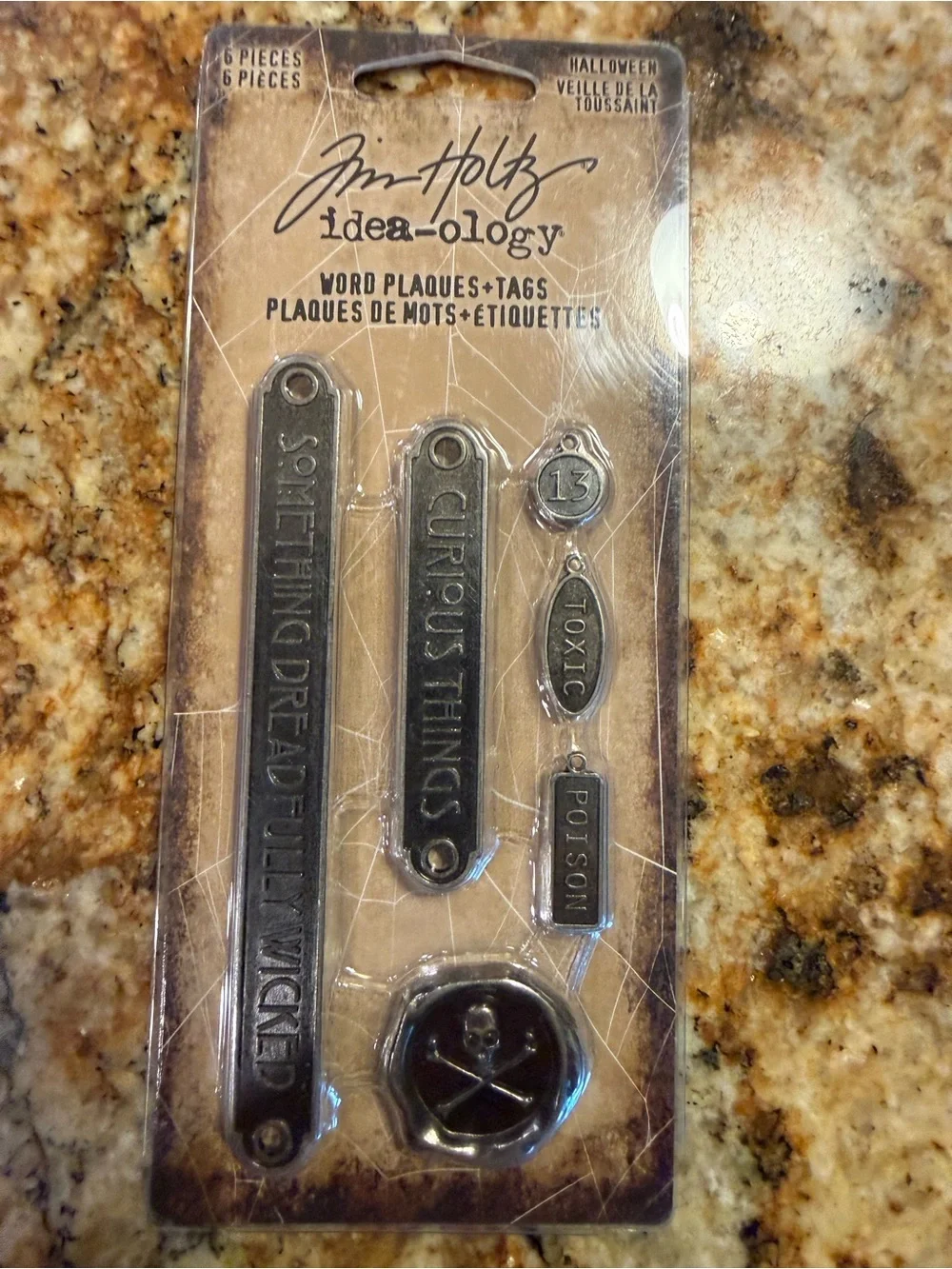 Tim Holtz Idea-ology Skull & Bones Accent Set - Brown, Tan